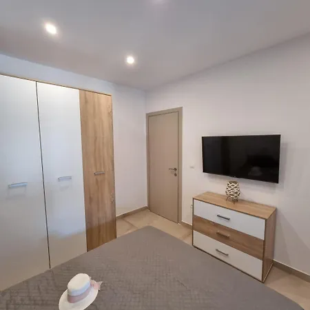 New Luxury Apartment