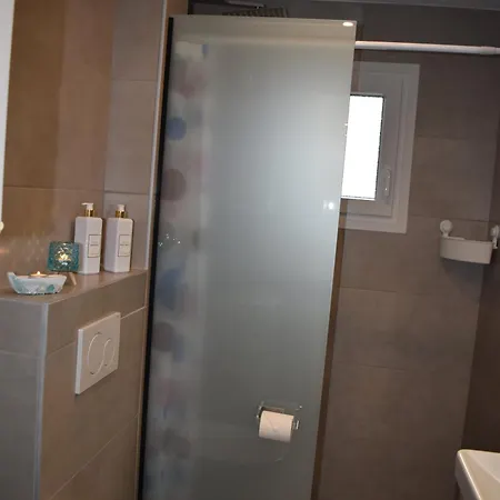 New Luxury Apartment *